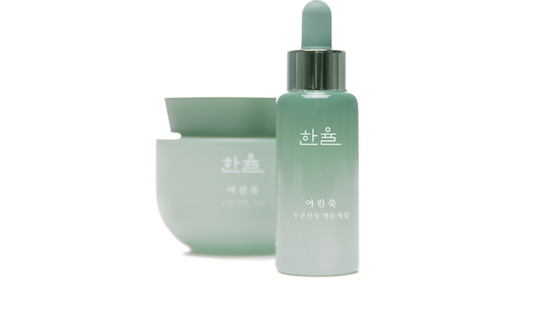 한율 어린쑥 순수 젤 클렌저 제품 사용 이미지